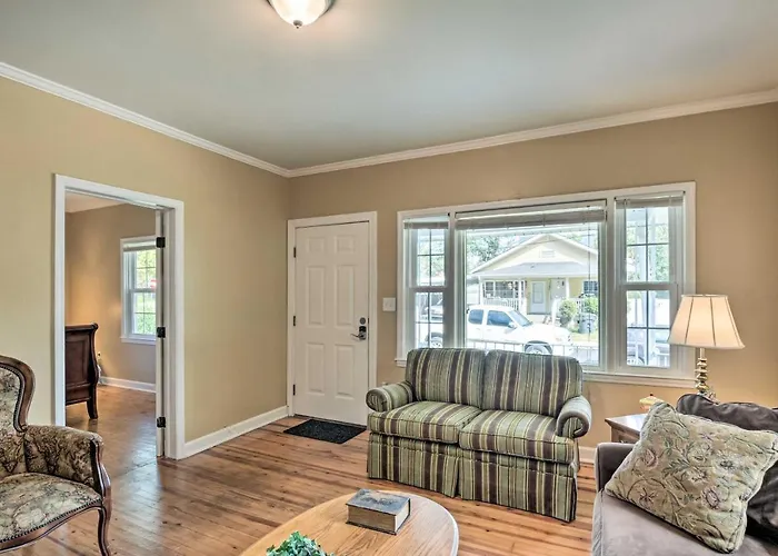 Cozy Greenville Bungalow About 2 Mi To Downtown!