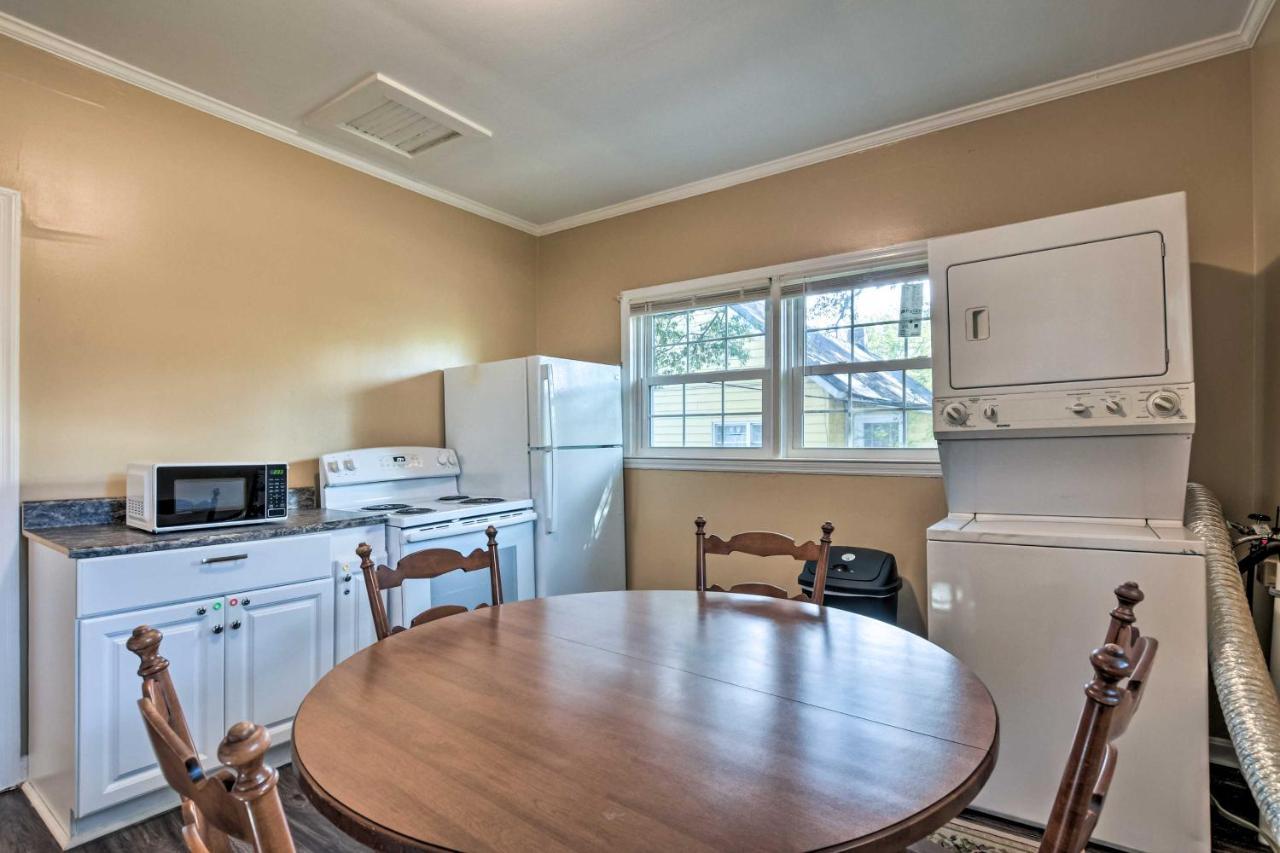 Cozy About 2 Mi To Downtown! Ferienhaus