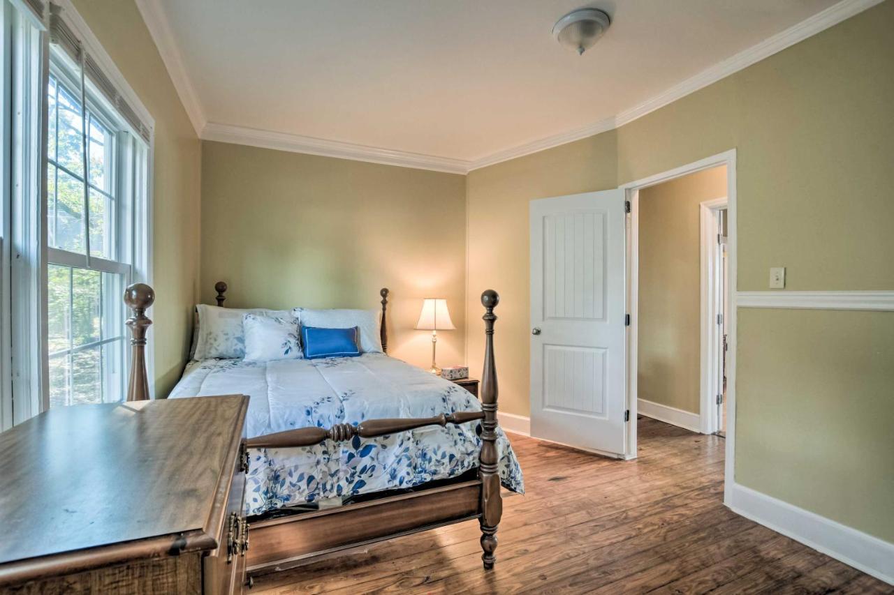 Ferienhaus Cozy About 2 Mi To Downtown! *